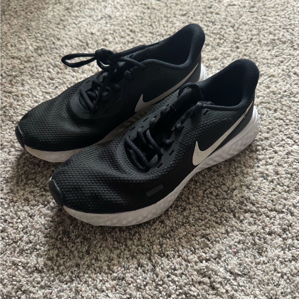 Black Nike Revolver Sneakers